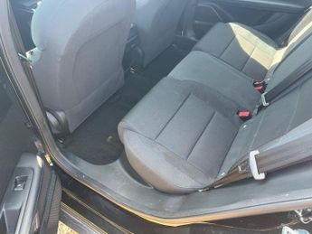 MG MG4 64kWh SE Long Range Auto 5dr
