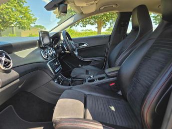Mercedes-Benz CLA 1.6 CLA200 AMG Line Edition Coupe 7G-DCT Euro 6 (s/s) 4dr