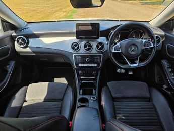Mercedes-Benz CLA 1.6 CLA200 AMG Line Edition Coupe 7G-DCT Euro 6 (s/s) 4dr