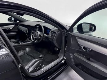 Volvo S90 R-Design T8 AWD (390 hp) Auto