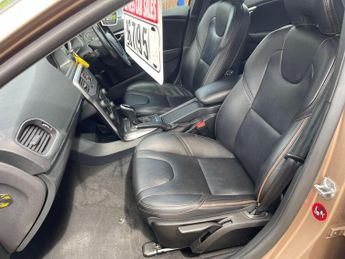 Volvo V40 Cross Country 1.6 D2 Lux Powershift Euro 5 (s/s) 5dr