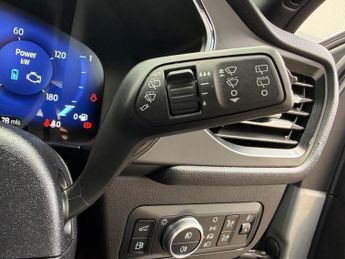 Ford Kuga 2.5 EcoBoost Duratec 14.4kWh ST-Line CVT Euro 6 (s/s) 5dr