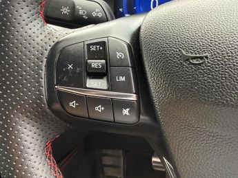 Ford Kuga 2.5 EcoBoost Duratec 14.4kWh ST-Line CVT Euro 6 (s/s) 5dr