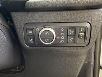 Ford Kuga 2.5 EcoBoost Duratec 14.4kWh ST-Line CVT Euro 6 (s/s) 5dr