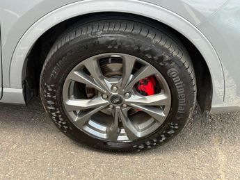 Ford Kuga 2.5 EcoBoost Duratec 14.4kWh ST-Line CVT Euro 6 (s/s) 5dr