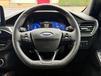 Ford Kuga 2.5 EcoBoost Duratec 14.4kWh ST-Line CVT Euro 6 (s/s) 5dr