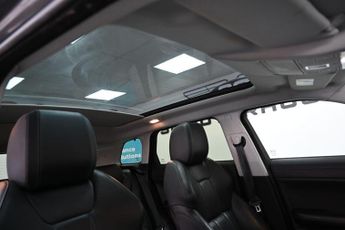 LAND ROVER RANGE ROVER EVOQUE 2.0 TD4 SE Tech SUV 5dr Diesel Auto 4WD Euro 6 (s/s) (180 ps) +F