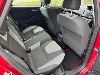 Ford Focus 2.0 TDCi Zetec Euro 5 5dr