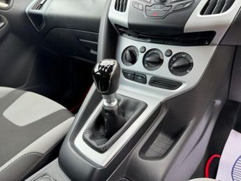 Ford Focus 2.0 TDCi Zetec Euro 5 5dr