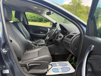 Renault Megane 1.5 dCi Dynamique Nav Sport Tourer Euro 6 (s/s) 5dr