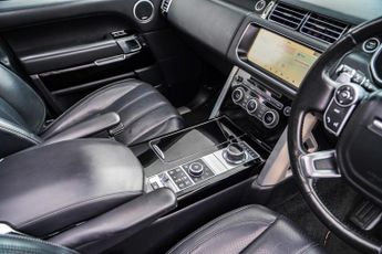 Land Rover Range Rover 3.0 SD V6 Autobiography SUV 5dr Diesel Auto 4WD Euro 6 (s/s) (27