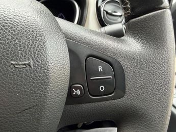 Renault Trafic 1.6 dCi 27 Sport Nav Panel Van 5dr Diesel Manual SWB Standard Ro