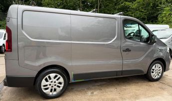 Renault Trafic 1.6 dCi 27 Sport Nav Panel Van 5dr Diesel Manual SWB Standard Ro