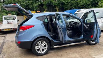 Hyundai ix35 1.7 CRDi Premium SUV 5dr Diesel Manual Euro 5 (s/s) (115 ps)