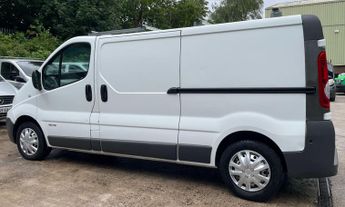 Renault Trafic 2.0 TD dCi LL29 Navigation L3 H1 4dr