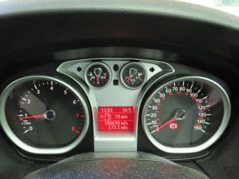 Ford Focus 1.6 Zetec 5dr