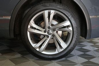 Volkswagen Tiguan 1.5 TSI R-Line Edition DSG Euro 6 (s/s) 5dr