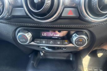 Nissan Juke 1.0 DiG-T 114 N-Connecta 5dr DCT