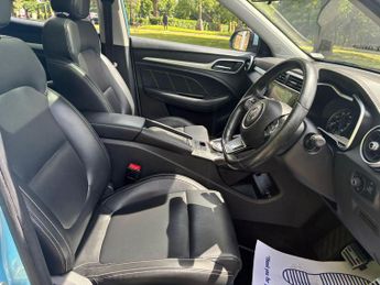 MG MG ZS 44.5kWh Exclusive Auto 5dr