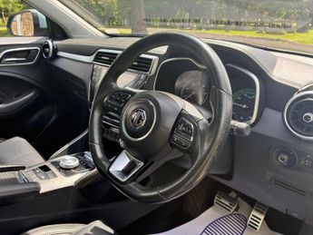MG MG ZS 44.5kWh Exclusive Auto 5dr