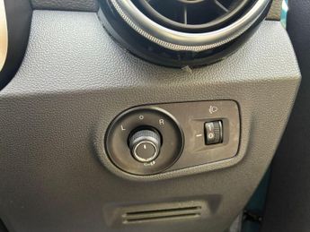 MG MG ZS 44.5kWh Exclusive Auto 5dr