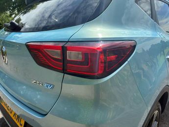 MG MG ZS 44.5kWh Exclusive Auto 5dr