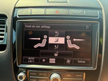 Volkswagen Touareg 3.0 TDI V6 BlueMotion Tech R-Line Tiptronic 4WD Euro 6 (s/s) 5dr