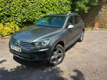 Volkswagen Touareg 3.0 TDI V6 BlueMotion Tech R-Line Tiptronic 4WD Euro 6 (s/s) 5dr