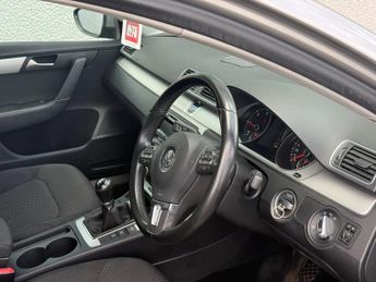 Volkswagen Passat 1.6 TDI BlueMotion Tech S Euro 5 (s/s) 5dr