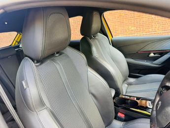 Peugeot E-208 50kWh GT Line Auto 5dr