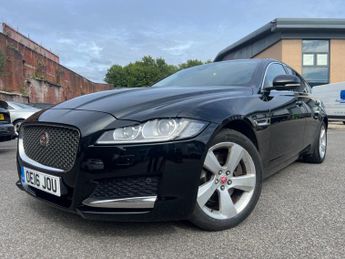 Jaguar XF 2.0d Portfolio Auto Euro 6 (s/s) 4dr