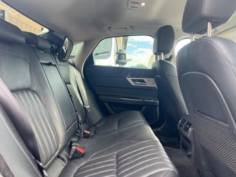 Jaguar XF 2.0d Portfolio Auto Euro 6 (s/s) 4dr