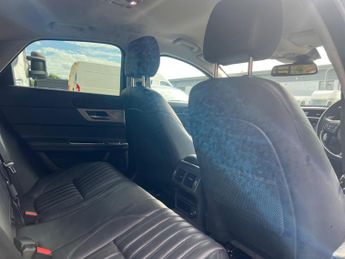 Jaguar XF 2.0d Portfolio Auto Euro 6 (s/s) 4dr
