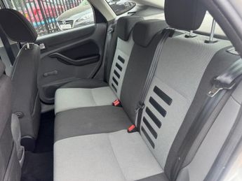 Ford Focus 1.6 Zetec S 5dr