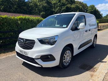 Vauxhall Combo 1.5 Turbo D 2000 Sportive L1 H1 Euro 6 4dr