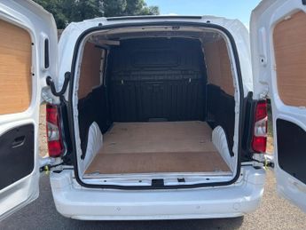 Vauxhall Combo 1.5 Turbo D 2000 Sportive L1 H1 Euro 6 4dr