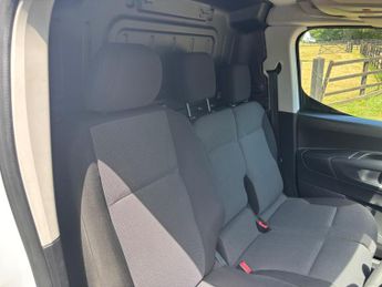 Vauxhall Combo 1.5 Turbo D 2000 Sportive L1 H1 Euro 6 4dr
