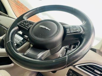 Jaguar F-PACE 2.0 D180 Portfolio Auto AWD Euro 6 (s/s) 5dr