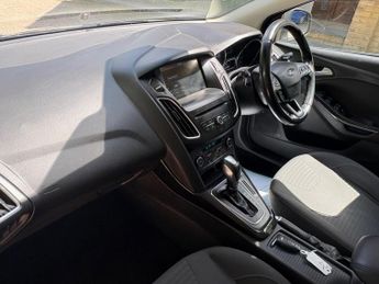Ford Focus 1.6 Titanium Powershift Euro 6 5dr