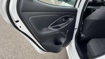 Toyota Yaris 1.5 VVT-h Icon E-CVT Euro 6 (s/s) 5dr