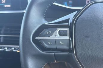 Peugeot E-2008 50kWh Allure Premium SUV 5dr Electric Auto (7kW Charger) (136 ps