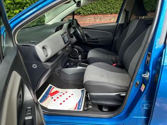 Toyota Yaris 1.5 VVT-h Icon E-CVT Euro 6 5dr (Safety Sense)