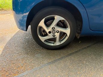 Toyota Yaris 1.5 VVT-h Icon E-CVT Euro 6 5dr (Safety Sense)