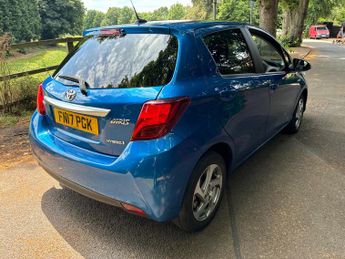 Toyota Yaris 1.5 VVT-h Icon E-CVT Euro 6 5dr (Safety Sense)