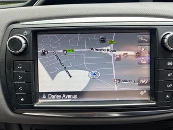 Toyota Yaris 1.5 VVT-h Sport E-CVT Euro 6 5dr