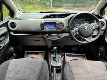 Toyota Yaris 1.5 VVT-h Sport E-CVT Euro 6 5dr