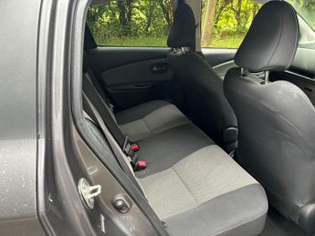 Toyota Yaris 1.5 VVT-h Sport E-CVT Euro 6 5dr