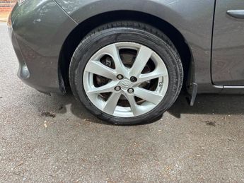 Toyota Yaris 1.5 VVT-h Sport E-CVT Euro 6 5dr