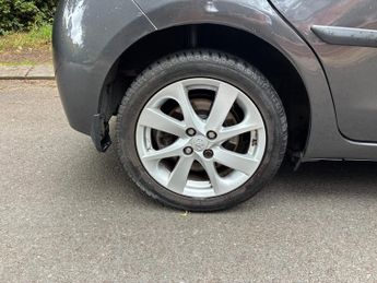 Toyota Yaris 1.5 VVT-h Sport E-CVT Euro 6 5dr