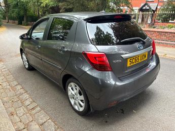 Toyota Yaris 1.5 VVT-h Sport E-CVT Euro 6 5dr